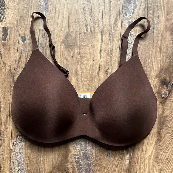 SKIMS Wireless Bra in Cocoa - Picture 1 of 8
